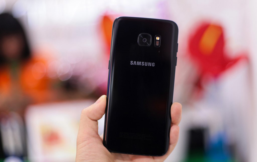black-pearl-s7-edge-xtmobile