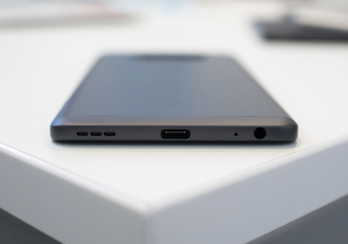 lg-v20-black-26_1